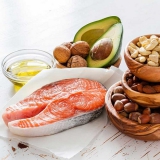 9 nguyên tắc dinh dưỡng vàng khi sử dụng thuốc hạ cholesterol máu